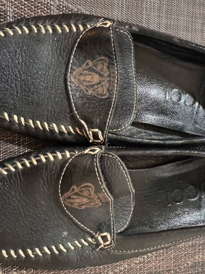 Gucci leather shoes used, sizes 36 and 36.5