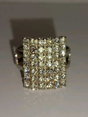 Δαχτυλίδι μεταχειρισμένο σε καλή κατάσταση