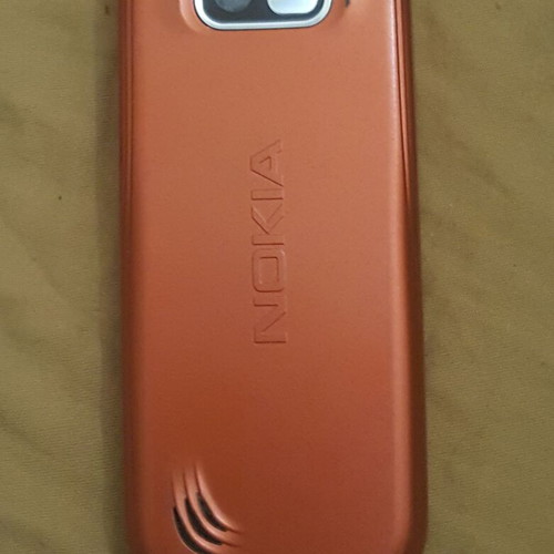 Nokia 2600C mobile phone with camera, radio, Bluetooth