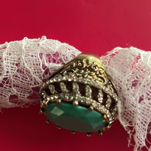 Ring large with green emerald stone and zirconia new