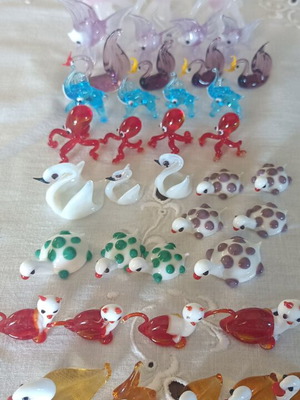 Glass Miniature Animals Collection like new, 39 pieces