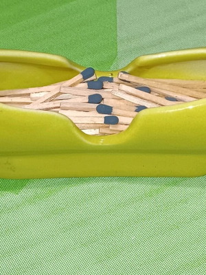 Ceramic container for toothpicks like new