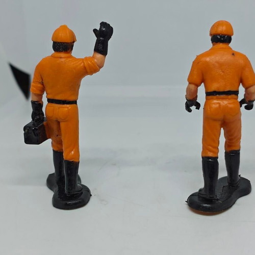 Vintage collectible worker figures set of 2 like new