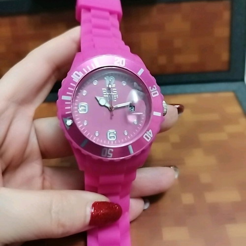 Wristwatch fuchsia new, pink design