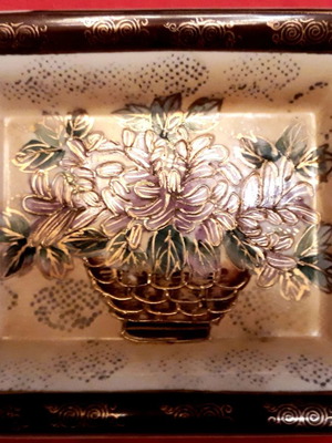 Satsuma Japan decorative ashtray new with handmade design