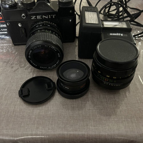 Camera used with case, 3 lenses and 2 flashes