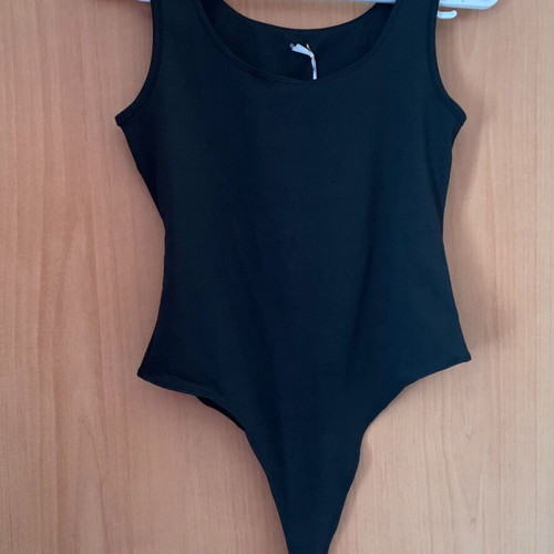 Bodysuit new, size L but fits M, black