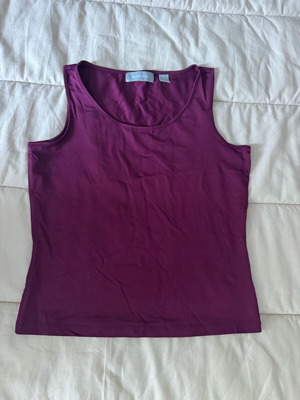 Purple blouse like new, size M