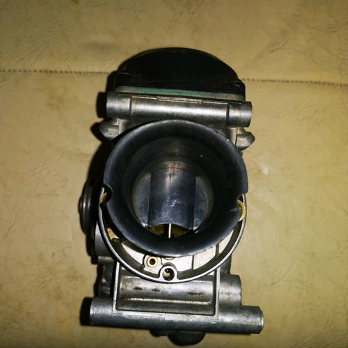 R6 carburetor like new