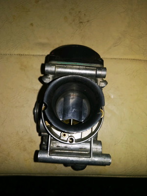 R6 carburetor like new