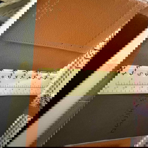 Louis Vuitton Koala Agenda PM 2009 μεταχειρισμένο, πλήρες συλλεκτικό σετ