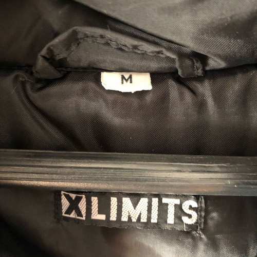 Puffer jacket M black like new, cropped