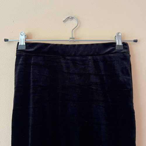 ICHI black skirt size S, like new, plush fabric