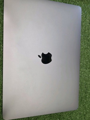Apple MacBook Pro A2338 13.3 inch M1 like new, 8GB, 256GB SSD