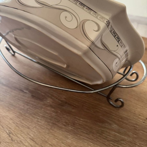 Baking dish with metal base like new, ceramic tray