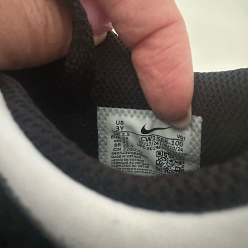 Nike Dunk Kids 35 like new black and white sports shoes
