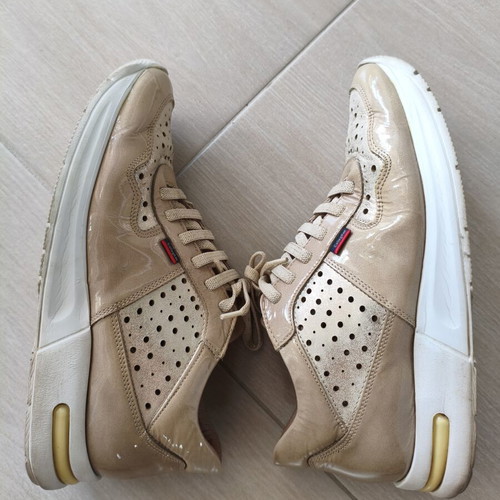 Callaghan Adaptaction women's leather sneakers size 37 like new beige