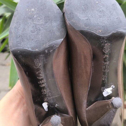 J. Burnazos 7 cm leather pumps like new, brown, size 37