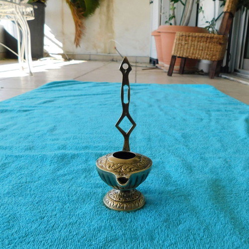 Wall lantern made of solid bronze, traditional style
