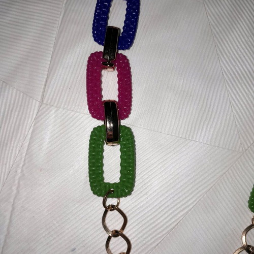 Accessory necklace and belt new in excellent condition