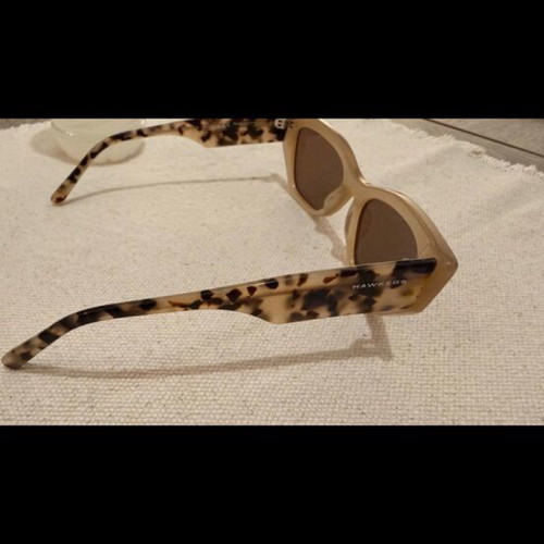 Hawkers sunglasses like new, beige and brown lenses