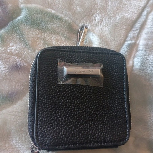 Verde small wallet like new, black