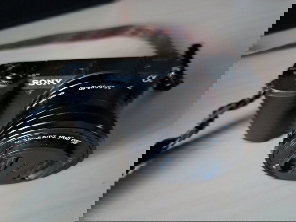 Sony Mirrorless a5100 16-50mm Black