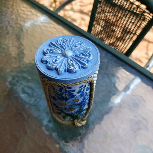 DIY Metal Vase with Daisy Bouquet like new