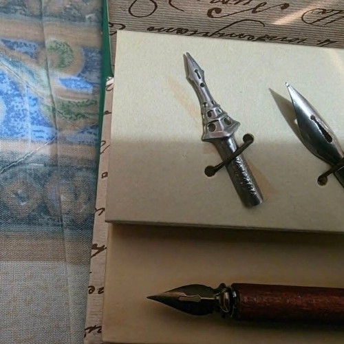 Writing pen gift set with wooden pen and ink bottle