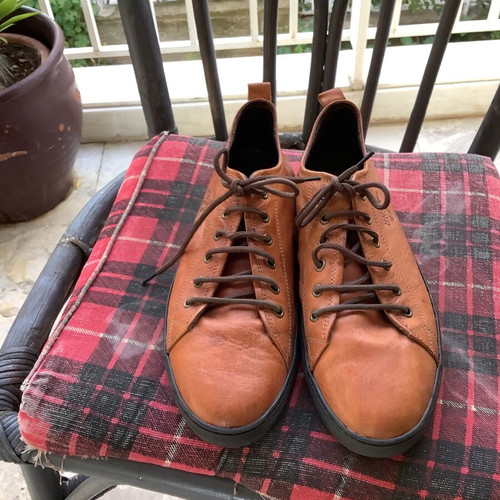 J Brand leather men's shoes used, brown, -  20,00 - Vendora.cy