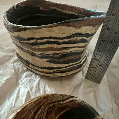 Ceramic sauce set like new in earthy colors
