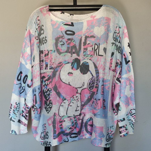 Snoopy knitted blouse one size like new, colorful graffiti design