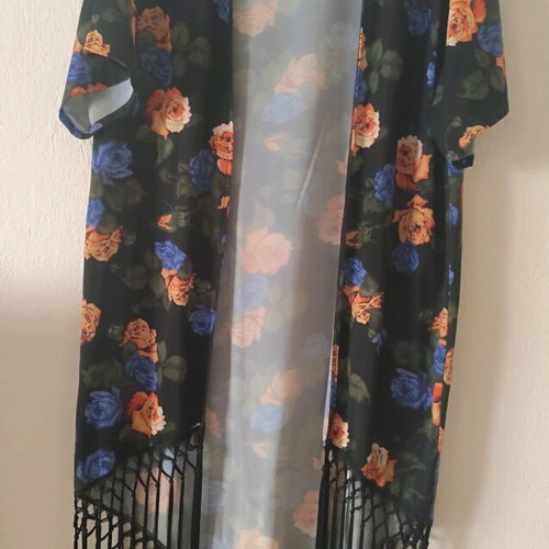 Kimono black floral Minkpink like new, size M/L