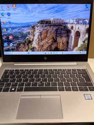 HP EliteBook 830 G6 TouchScreen laptop like new, Intel Core i5, 8GB RAM, 256GB SSD