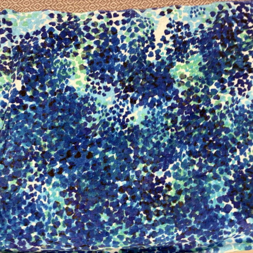 Beach towel velour with mosaic dot pattern like new