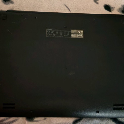 Asus F553m laptop 15.6 inch 4GB RAM 128GB SSD Windows 10