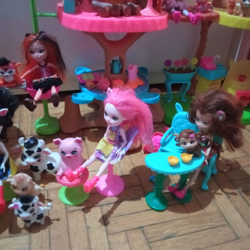 Enchantimals complete collection of houses and dolls used