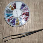 Avon nail decoration set with rhinestones and tweezers