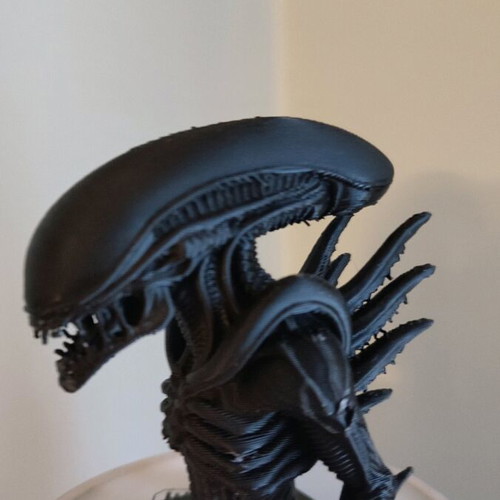 Alien (Xenomorph) figure like new decorative