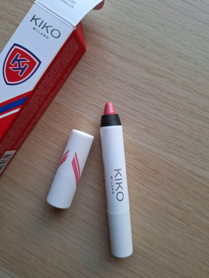 KIKO Milano Urban Sheen Lipgloss Pencil 02 new with packaging