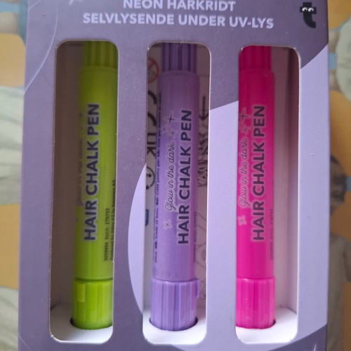 Neon hair chalk new, glows in the dark with uv-light