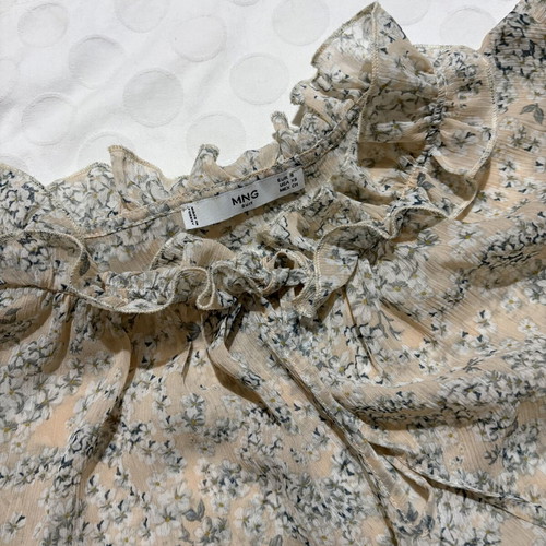 Mango floral sleeveless blouse size S, like new, beige