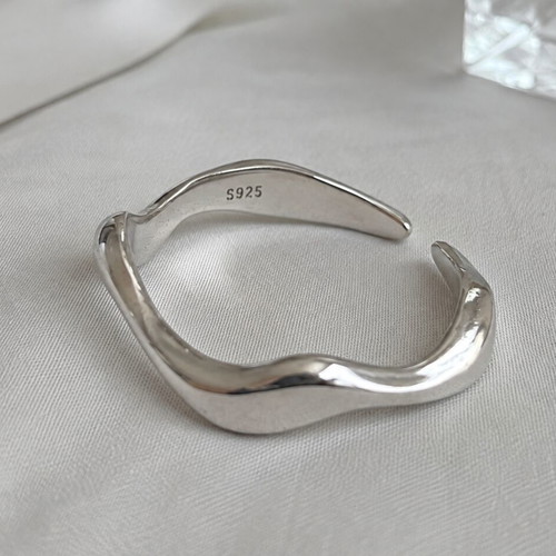 S925 Silver Ring with Minimal Wave Design