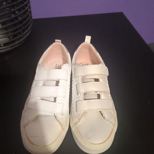 GAP Kids Athletic Shoes like new, size 35-36, white, 23cm