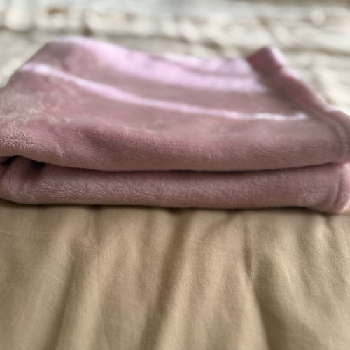 Pink fleece blanket like new with 2 baby hairbands gift