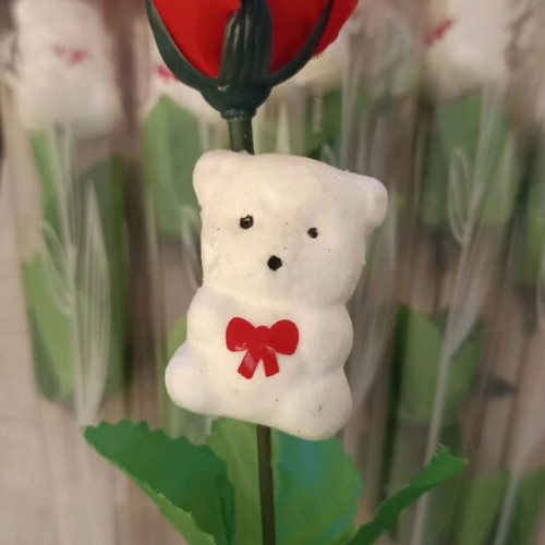 Set of 7 Valentine Roses with Teddy Bear 39cm