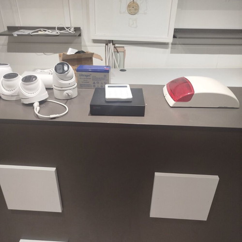 Mars 382 Alarm System like new, complete with cameras and sensors
