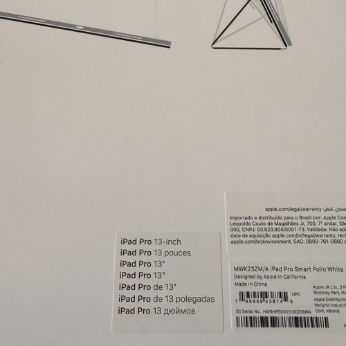 iPad Pro 13” folio cover brand new, white