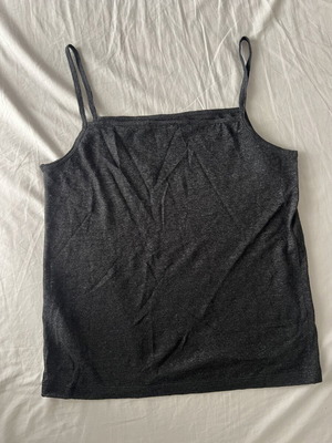 Massimo Dutti black top XS used, thin straps, lightweight fabric