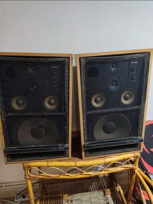 Pioneer CS-811 4-Way Vintage Speakers used, pair 120W
